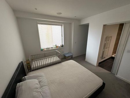 2 bedroom apartment to rent - Photo 4