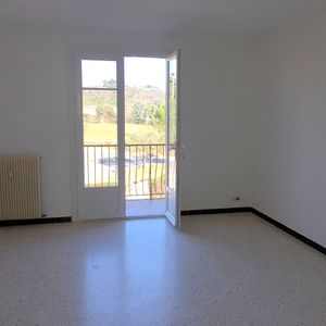 Location Appartement 3 pièces 62m² - Photo 2