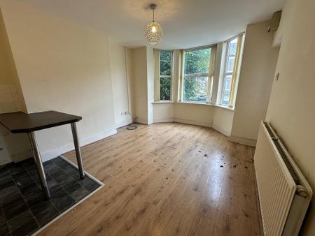 1 bedroom ground floor flat to rent - Photo 3