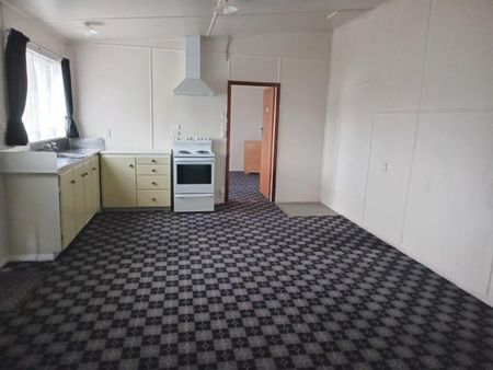 Cosy One bedroom home on working orchard - Photo 3