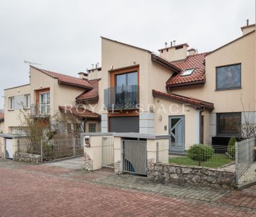 Nowoczesny dom na strzeżonym osiedlu – Kobierzyn - Photo 3