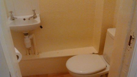 1 bedroom property to rent - Photo 5