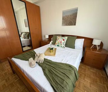 Calle de la Codorniz, Madrid, Community of Madrid 28047 - Photo 2