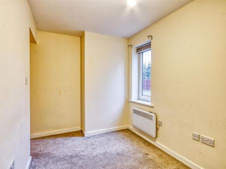 3 bedroom apartment to rent - Photo 2