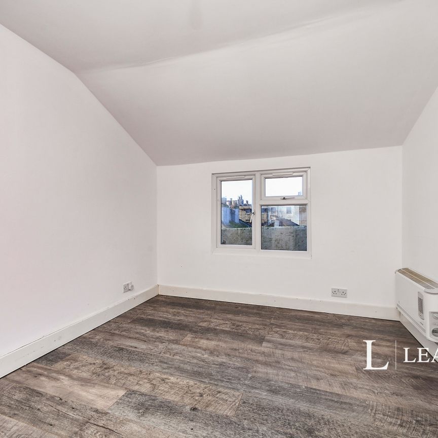 2 bedroom apartment to rent Brunswick Road, Hove, East Sussex, BN3 - Photo 1