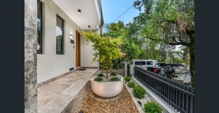 "Semi Detached Brand-New Inner City Sanctuary" - Photo 3