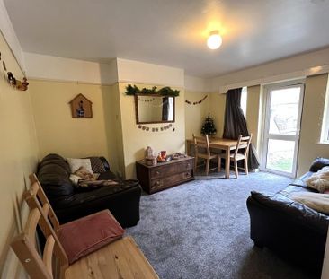 4 bedroom semi-detached house to rent - Photo 1