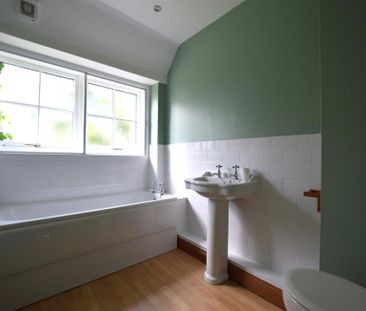 3 Bedroom End Terrace To Let - Photo 1