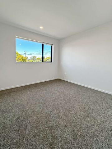 Stunning New Build Home on Claymore Street - Photo 4