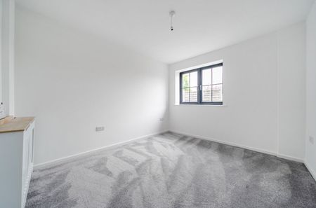 3 bedroom detached bungalow to rent - Photo 4