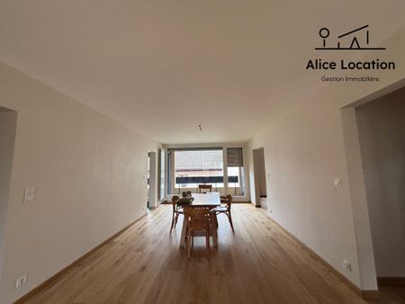 Location Appartement 4 pièces 89m² THONON LES BAINS 74200 - Photo 2