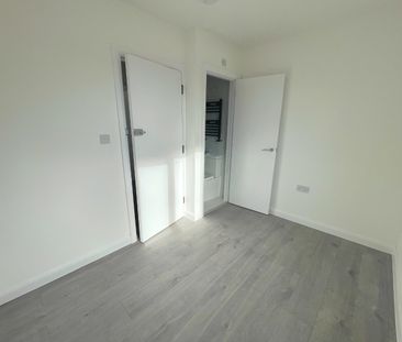 1 bed semi-detached house to rent in Headstone Drive, Harrow, HA1 - Photo 2