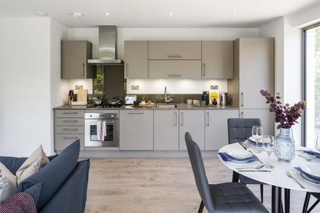 3 Bed Flat, Priory Road, E6 - Photo 2