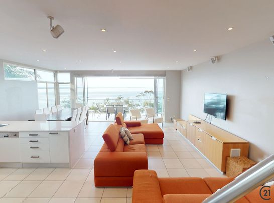 Relaxed Coastal Living with Panoramic Views – Salamander Bay - Photo 1