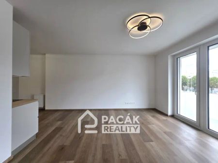 Pronájem nového bytu 2+kk s lodžií a garážovým stáním v Olomouci, tř. Jiřího Pelikána - Fotografie 2
