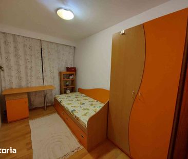 Apartament 3 camere, in centrul orașului, 2 balcoane și loc de parcare - Fotografie 3