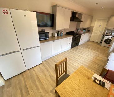 1 bedroom in a house share to rent - Photo 6