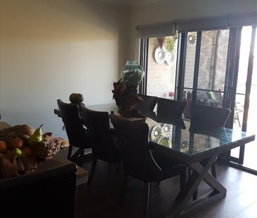 Springfield Lakes - Photo 1
