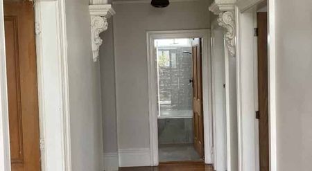 Charming Residence - Photo 4