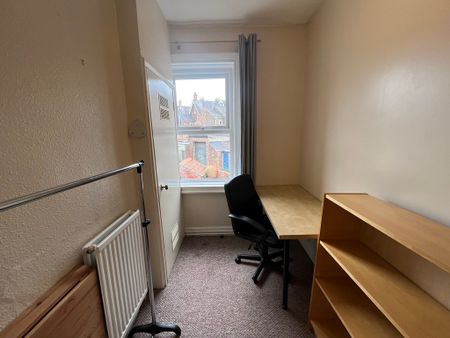 Wolsley Street, Heslington Road - P2081 - Photo 3