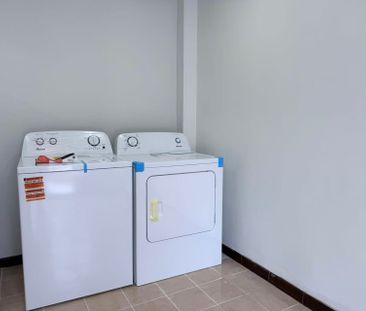 For Lease - 393 Glenholme Avenue Unit# (Main), Toronto, Ontario - Photo 2