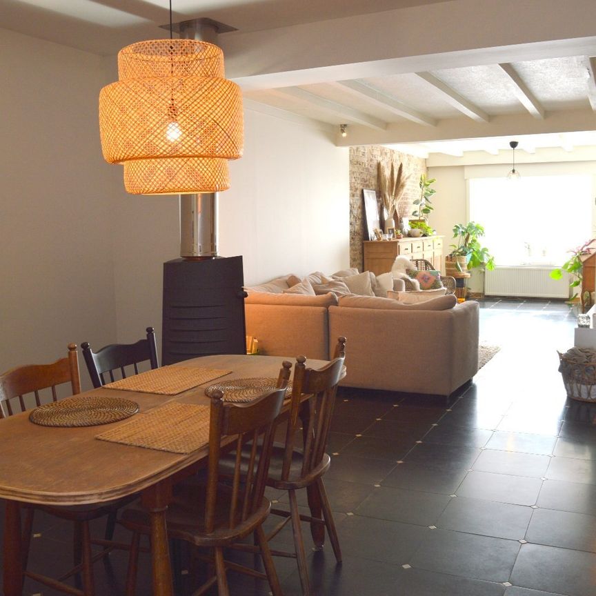 Gezellige instapklare woning met 3 slaapkamers nabij het centrum van Heule - Photo 1