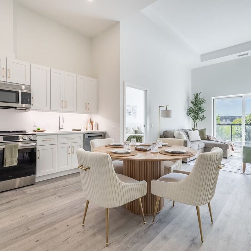 Elevated Kanata Rental Living. On The Park. - Photo 1