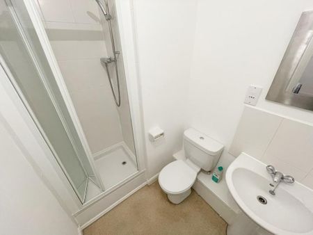 2 bedroom apartment to rent - Photo 3