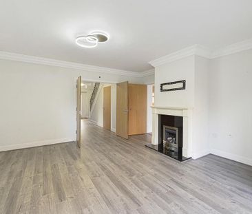 5 bedroom detached house to rent - Photo 1