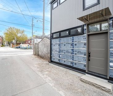 For Lease - 238 Pape Avenue Unit# Coach, Toronto, Ontario - Photo 6
