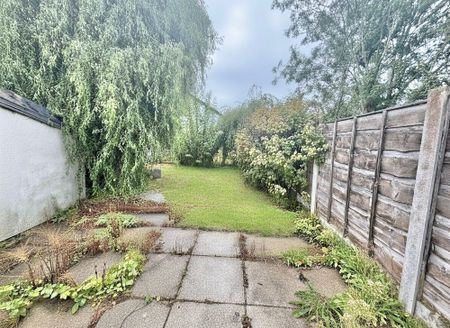 2 bed terraced house to rent in Botanic Road, Southport, PR9 - Photo 2