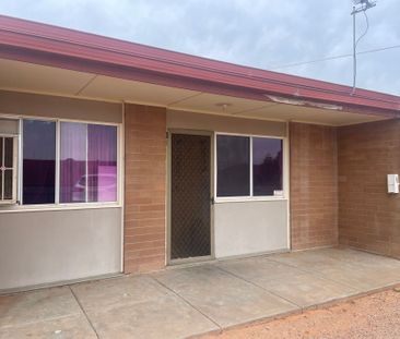 Unit 3&sol;127 Flinders Terrace&comma; Port Augusta - Photo 2