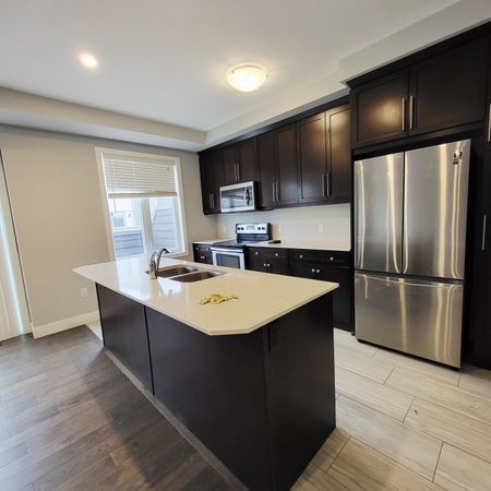 For Lease - 1960 Dalmagarry Road Unit# 60, London North, Ontario - Photo 3