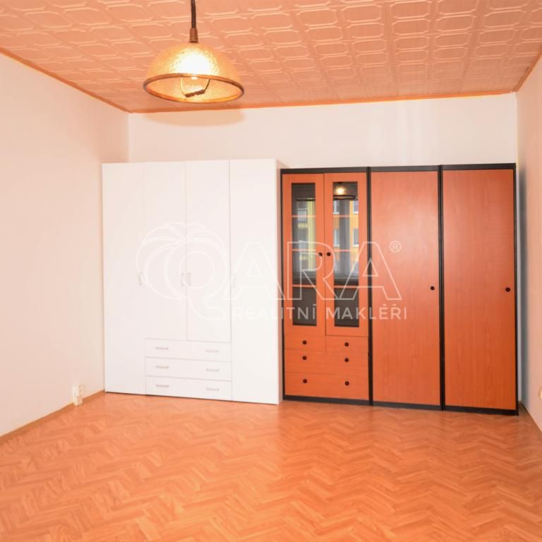 Pronájem bytu 1+1 38 m2 - Photo 1