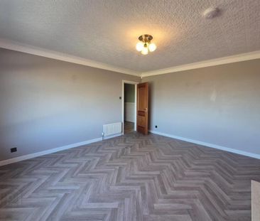 182 Mealough Road, Carryduff, Belfast, BT8 8LY - Photo 4