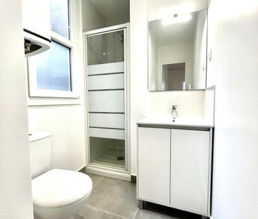 A LOUER NEUILLY SUR SEINE 2 P RÉNOVÉ - Photo 1