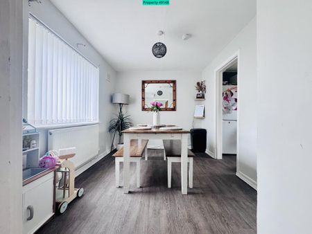 3 bedroom end of terrace house to rent - Photo 3