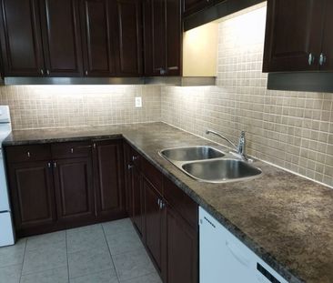 For Lease - 161 Henderson Avenue, Markham, Ontario - Photo 2