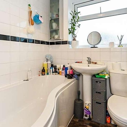 Caernarvon Road, Chichester, PO19 - Photo 1