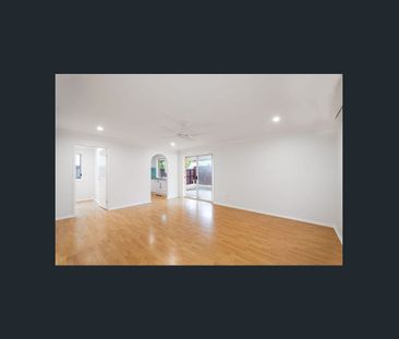 2/106 Nobby Parade, Miami, Qld 4220 - Photo 2