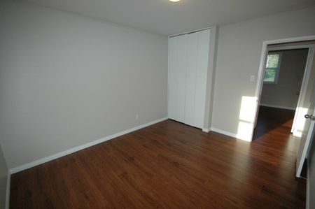 Beautiful Main Floor Suite in a Very Quiet St. Albert Neighborhood - Photo 2