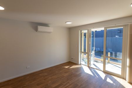 Brand new 1-bedroom apartment on George St - Photo 5