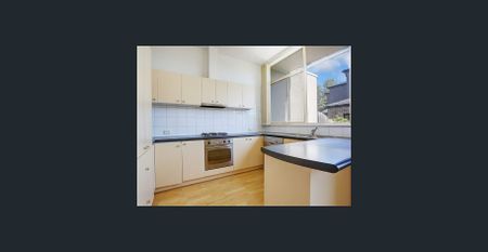 Immaculately Presented Double Storey Townhouse - Photo 5