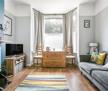 2 bedroom maisonette to rent - Photo 5