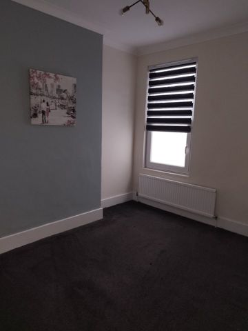 3 Bed Flat, Wingford Road, SW2 - Photo 5