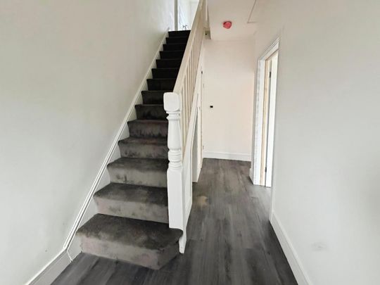 3 bedroom House To Let Total Size: 1088 SQ FT - Photo 1