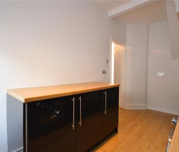 3 bedroom terraced house to rent - Photo 6
