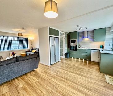 2 bedroom semi-detached house to rent - Photo 2