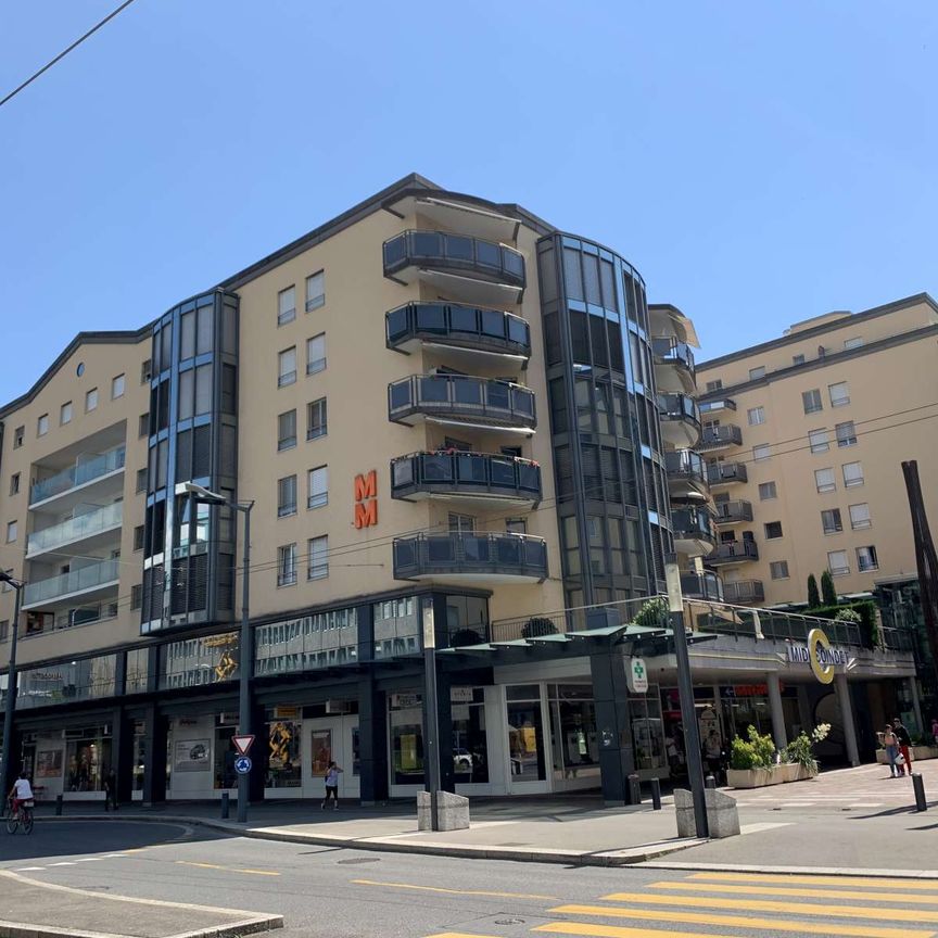 Appartement de 2.5 pièces avec balcon au 2ème étage à Vevey - Photo 1