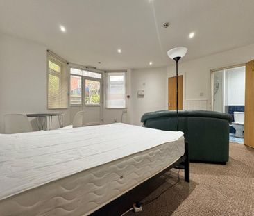 1 bedroom flat to rent - Photo 3